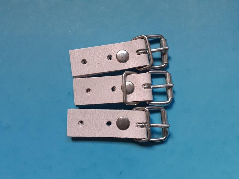 Sangle de bâche PEUGEOT 404 PICK-UP LesAnciennes.com