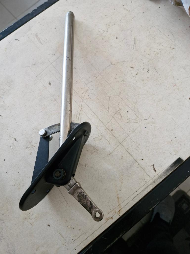 Pièces RENAULT 4CV LesAnciennes.com