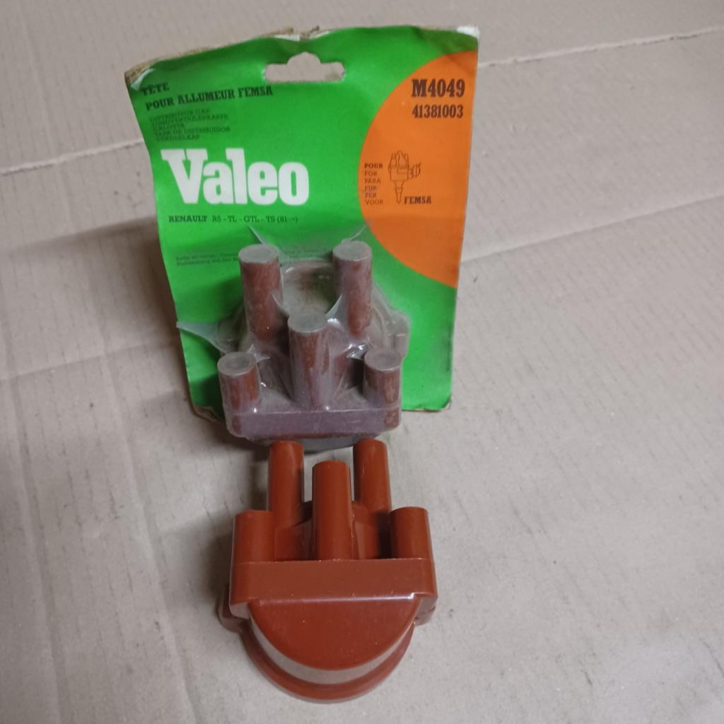 Lot de 2 têtes d'allumeur montage Femsa Renault R LesAnciennes.com
