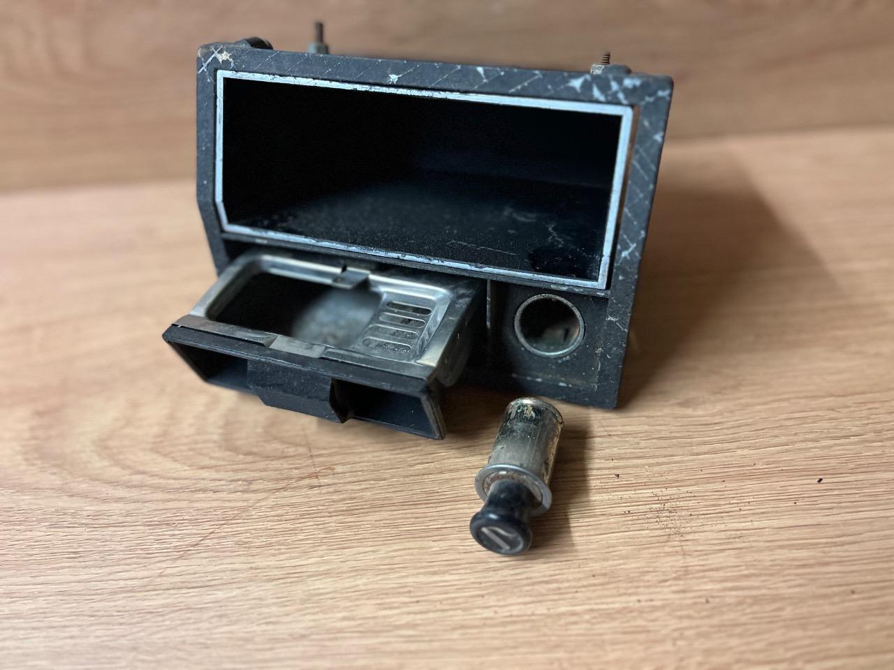 Bloc fumeur pour Citroèn DS LesAnciennes.com