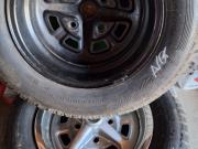 image_1-4 roues 175/80x14 pour MGB