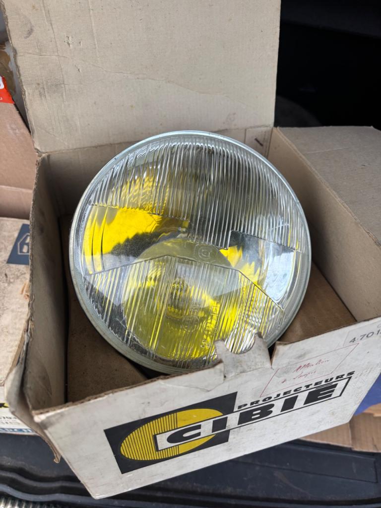 Optique de phare CITROEN DS DS 23 LesAnciennes.com