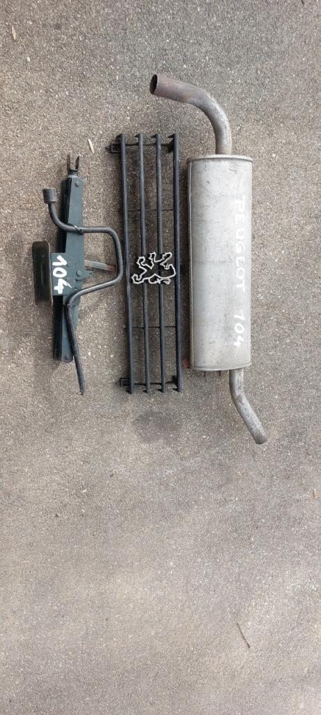 Lot de pièces PEUGEOT 104 LesAnciennes.com