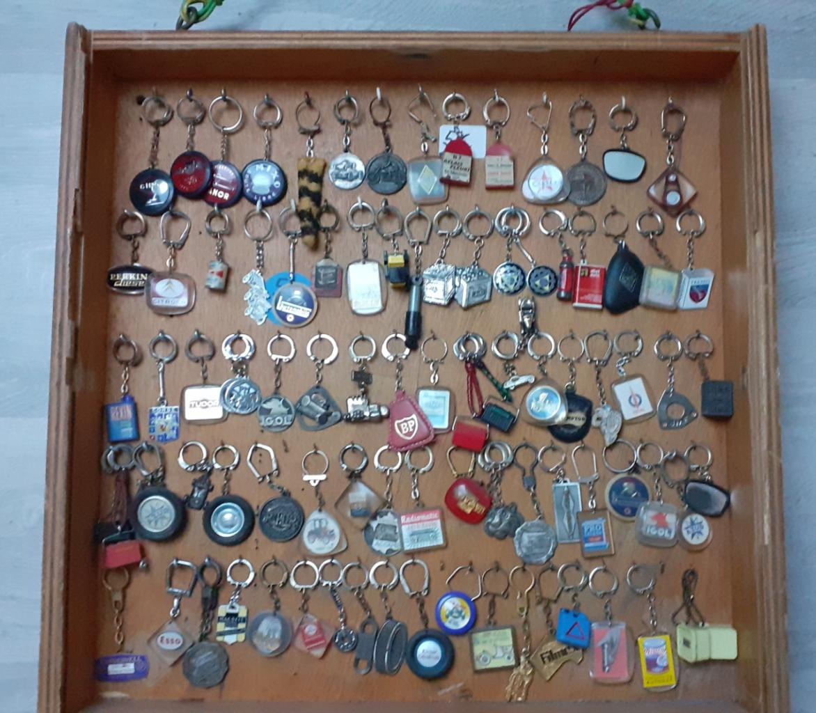 Porte-clés accessoires voitures années 50/70 LesAnciennes.com