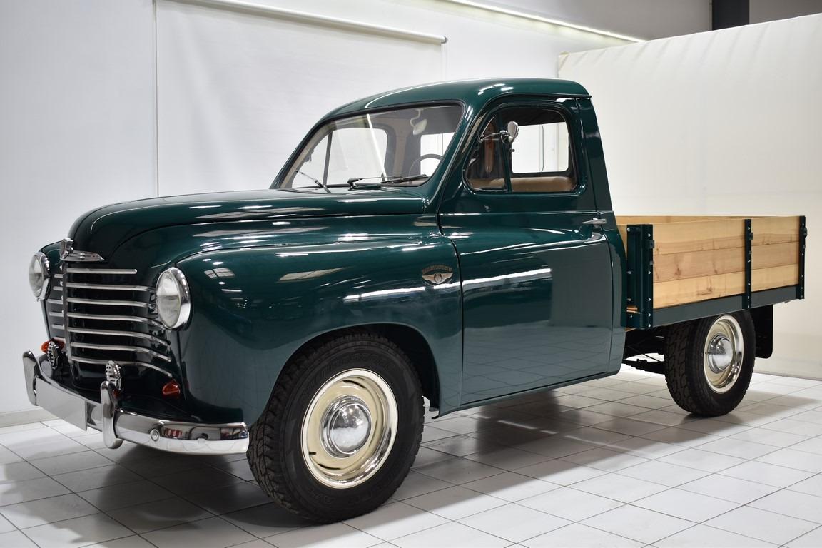 RENAULT Colorale - 1953 LesAnciennes.com