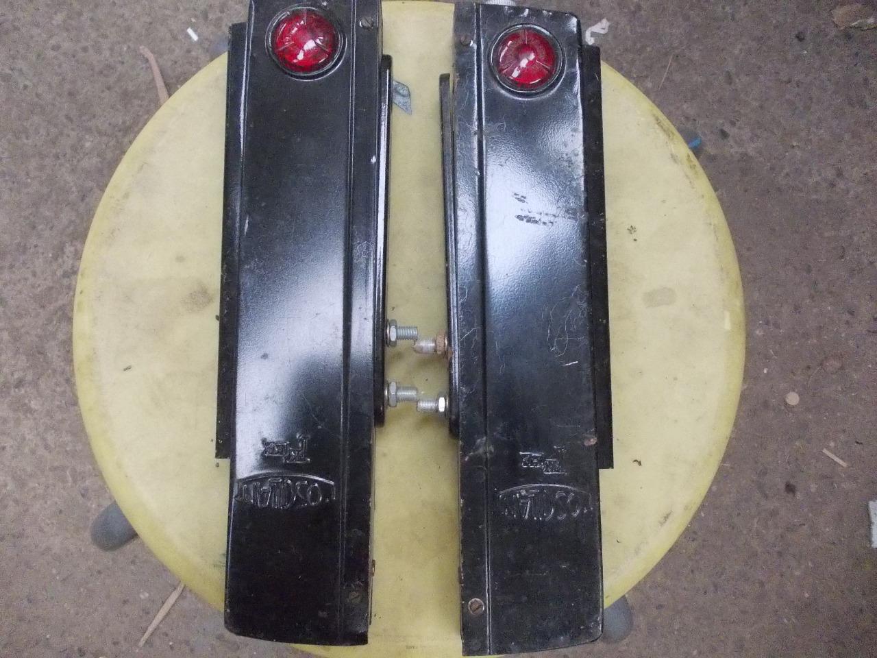 Flèches de direction Renault Peugeot et autres . LesAnciennes.com