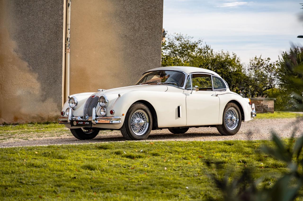 JAGUAR XK150 coupe - 1959 LesAnciennes.com