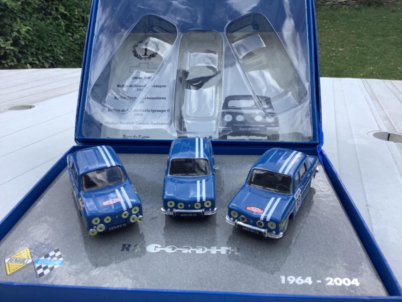 Coffret Norev 1/43 Renault 8 Et 12 Gordini, Millésime 1973, Comme Neuf
