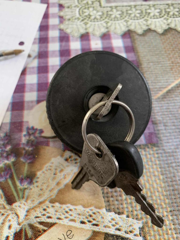 Bouchon FRANCE J027 p journee valeo LesAnciennes.com