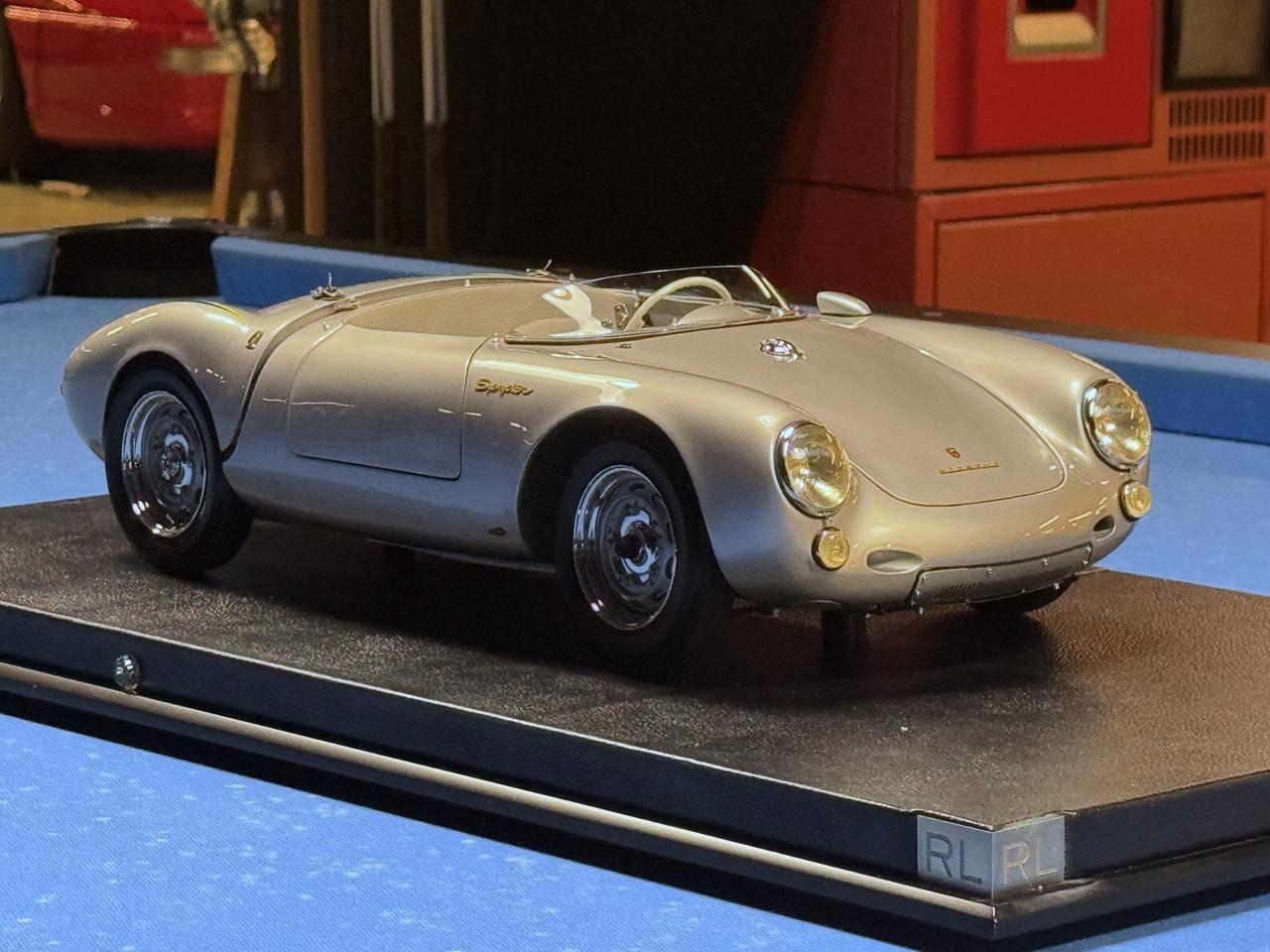Amalgam Porsche 550 Spyder 1:8 Scale Model LesAnciennes.com