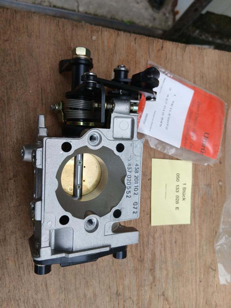 Corps de papillon AUDI 80 B4 LesAnciennes.com