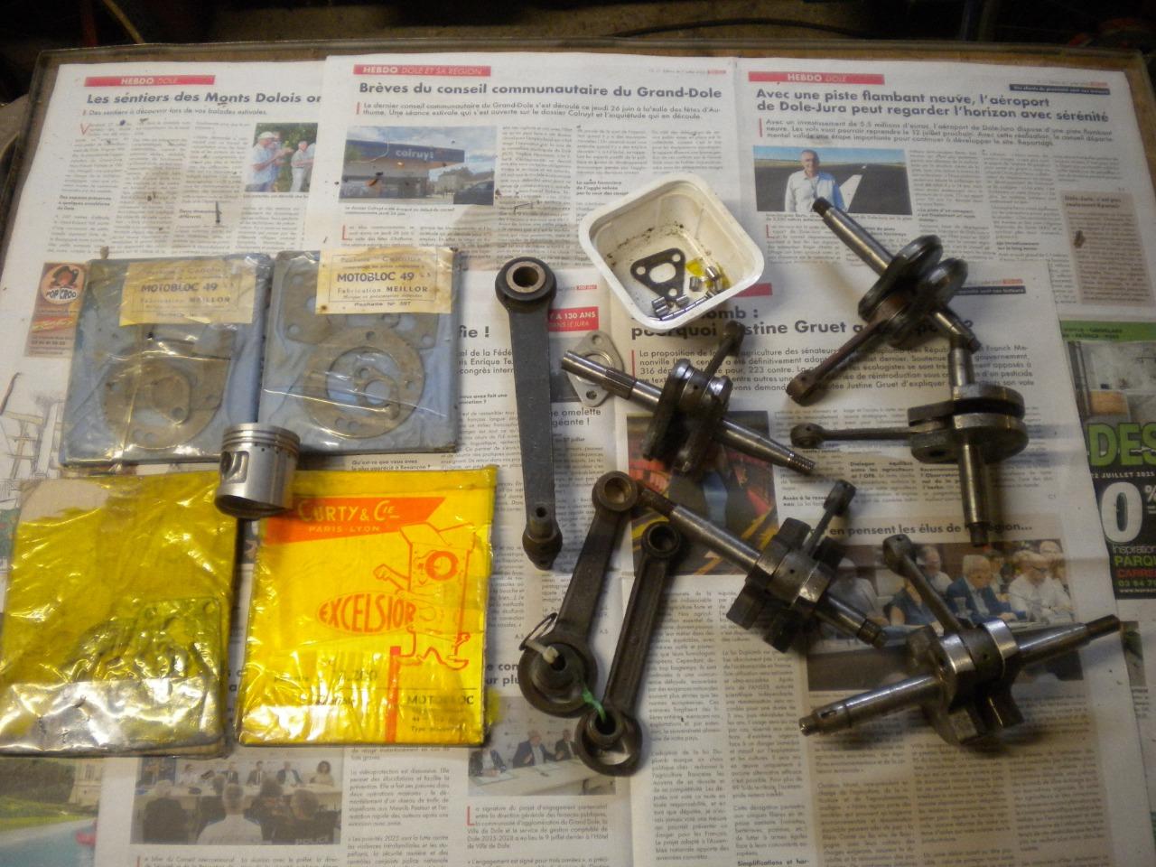 Pièces LOT 5 EMBIELLAGES 3 bielles 4 pochettes LesAnciennes.com