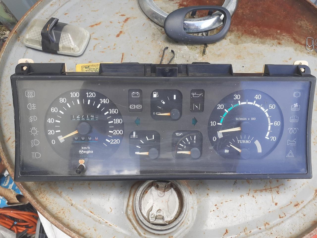 Compteur RENAULT Fuego Turbo LesAnciennes.com