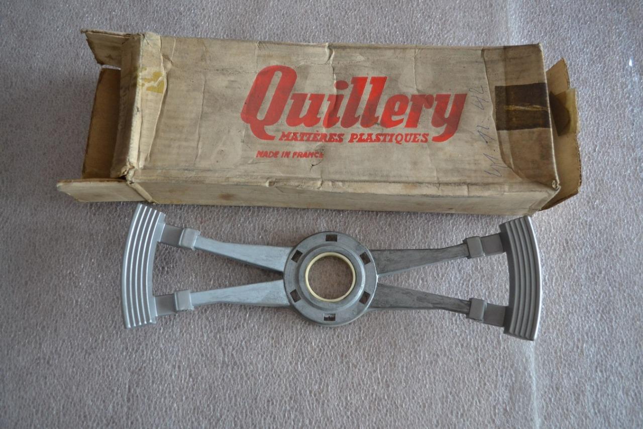 Contacteur klaxon au volant PEUGEOT 504, neuf LesAnciennes.com