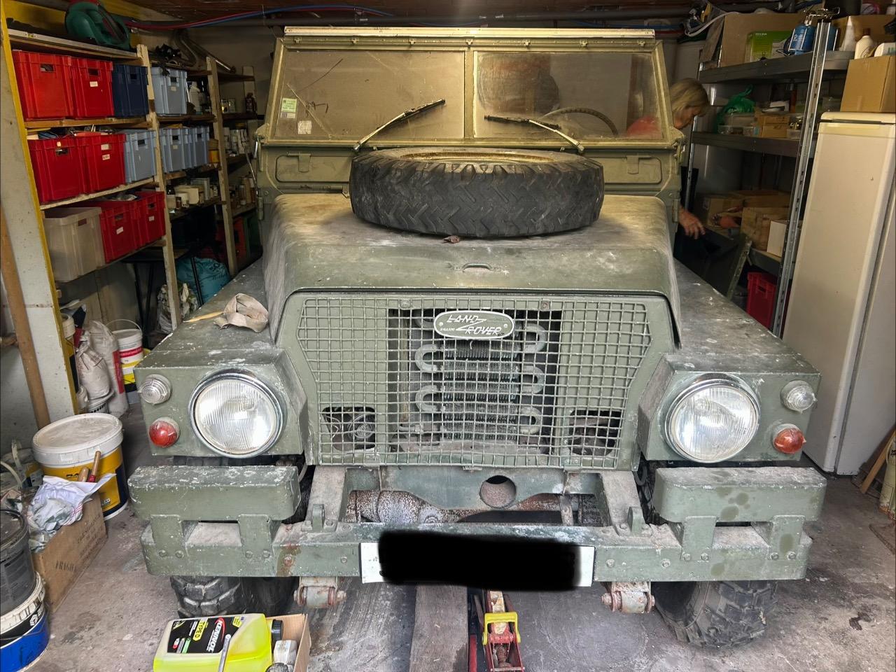 LAND ROVER 88 Commando - 1972 LesAnciennes.com