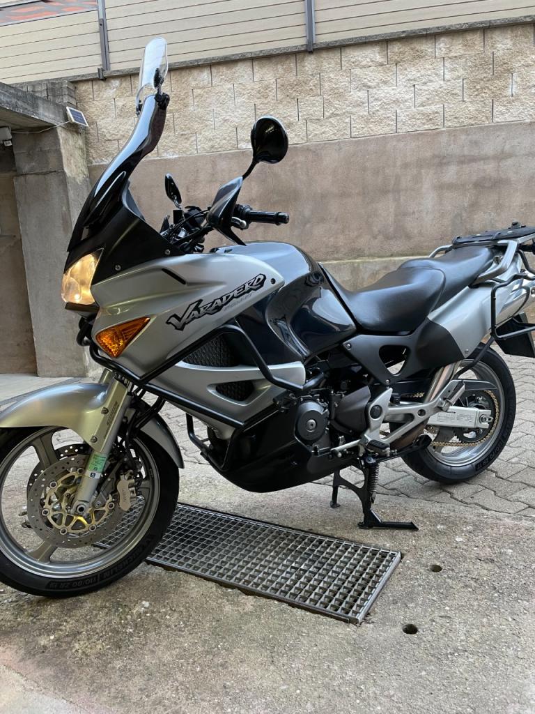 HONDA VARADERO 1000 - 2003 LesAnciennes.com