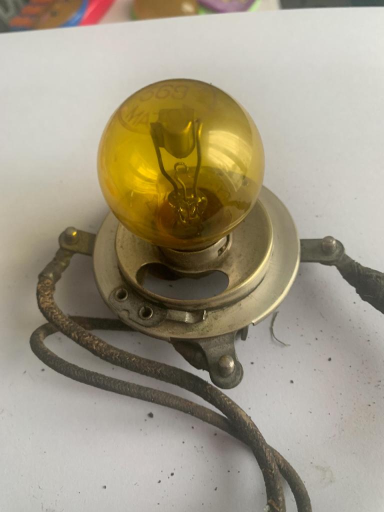 Porte ampoule CITROEN RENAULT tous tous LesAnciennes.com