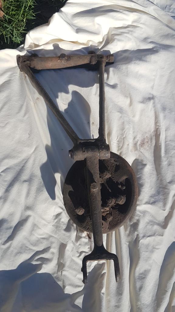 Lot de pièces SIMCA 5 LesAnciennes.com