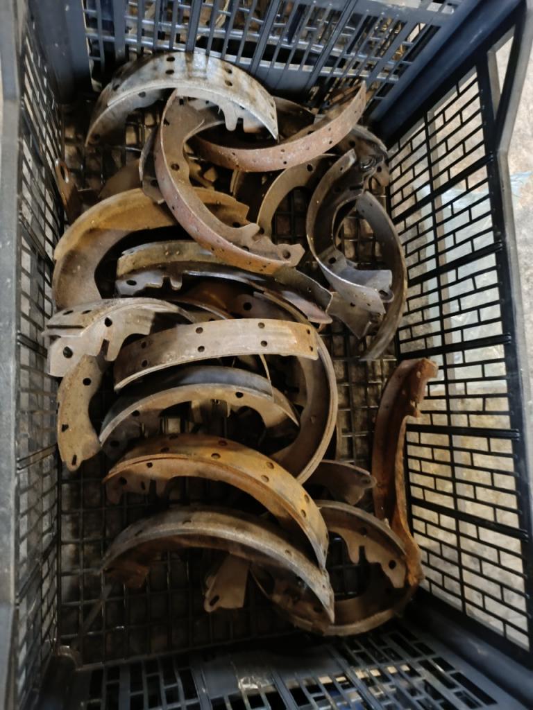 Mâchoire de frein PANHARD Divers LesAnciennes.com