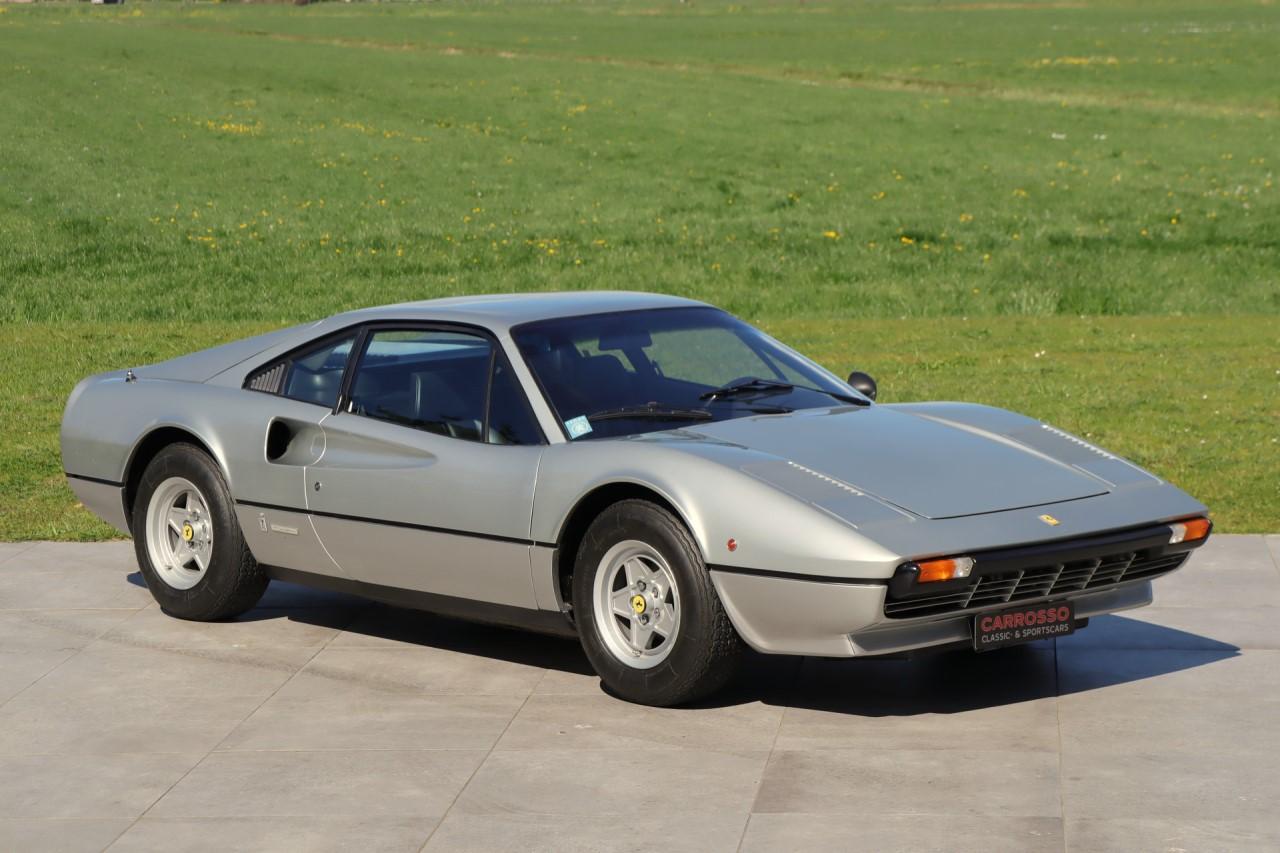 FERRARI 308 GTB - 1977 LesAnciennes.com