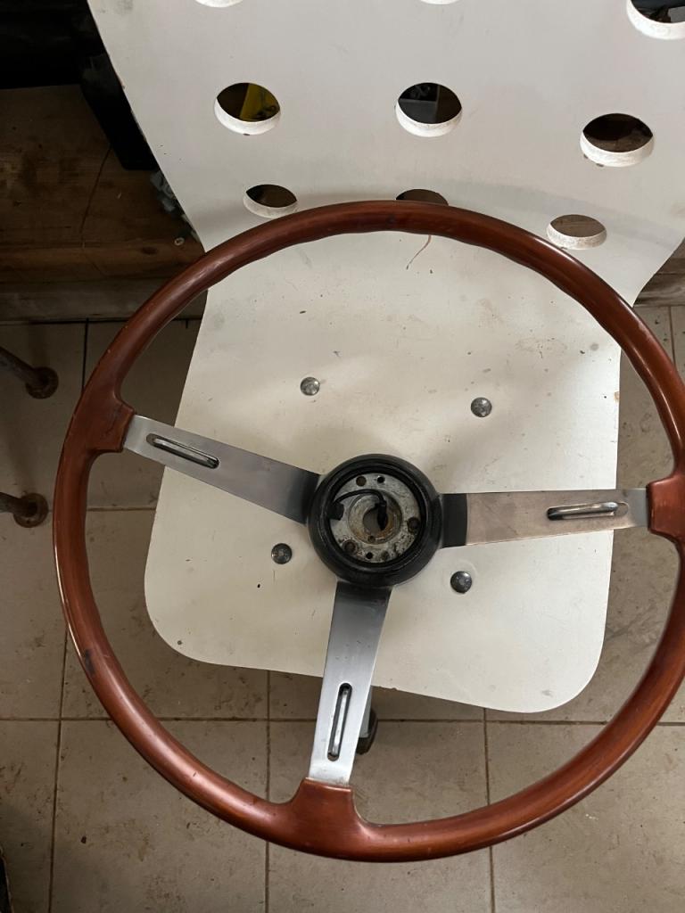 Volant ALFA ROMEO Giulia LesAnciennes.com