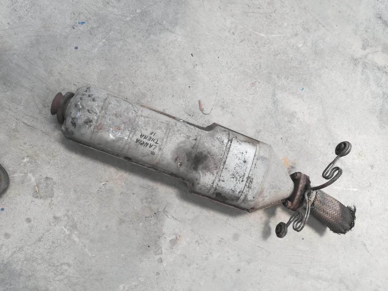 Silencieux central Lancia Thema ie LesAnciennes.com