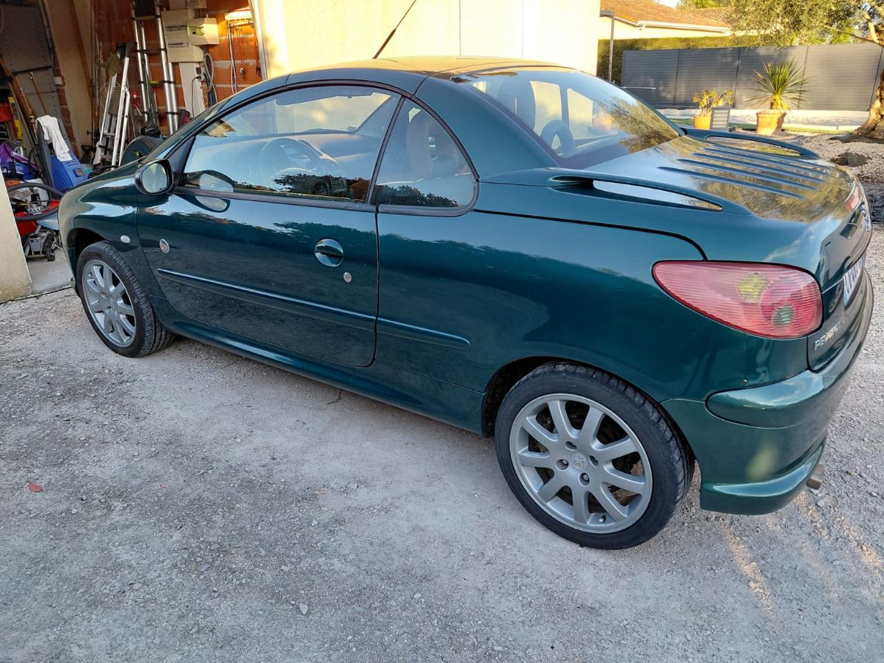 PEUGEOT 206 CC Roland Garros - 2003 LesAnciennes.com