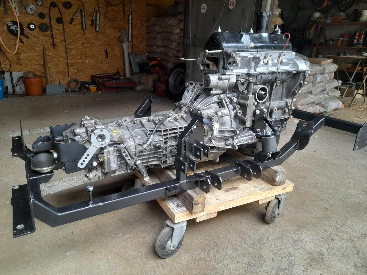 Berceau RENAULT 4CV LesAnciennes.com