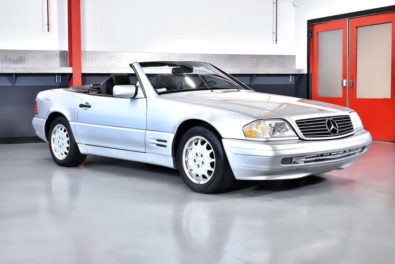 1998 Mercedes-Benz SL500 R129 LesAnciennes.com