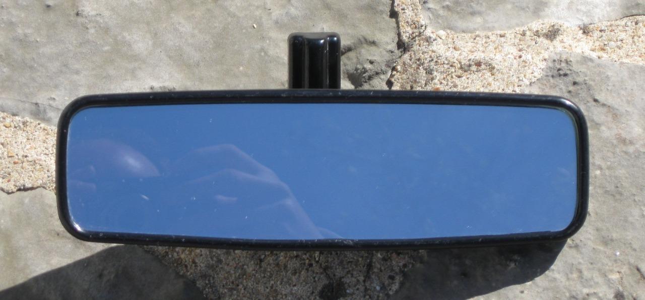 Rétroviseur intérieur PEUGEOT 504 ou J9 LesAnciennes.com