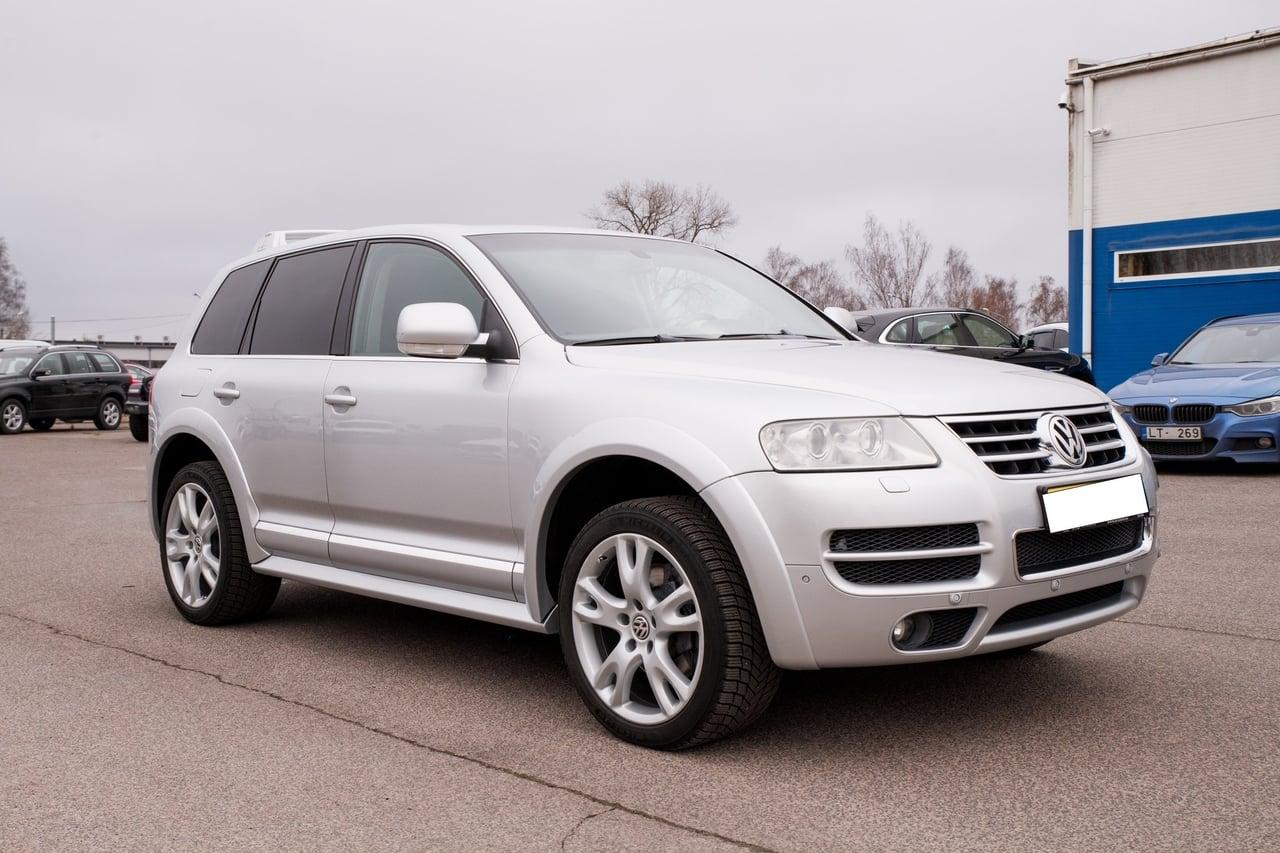 2005 Volkswagen Touareg W12 6.0 Sport 1/500 LesAnciennes.com