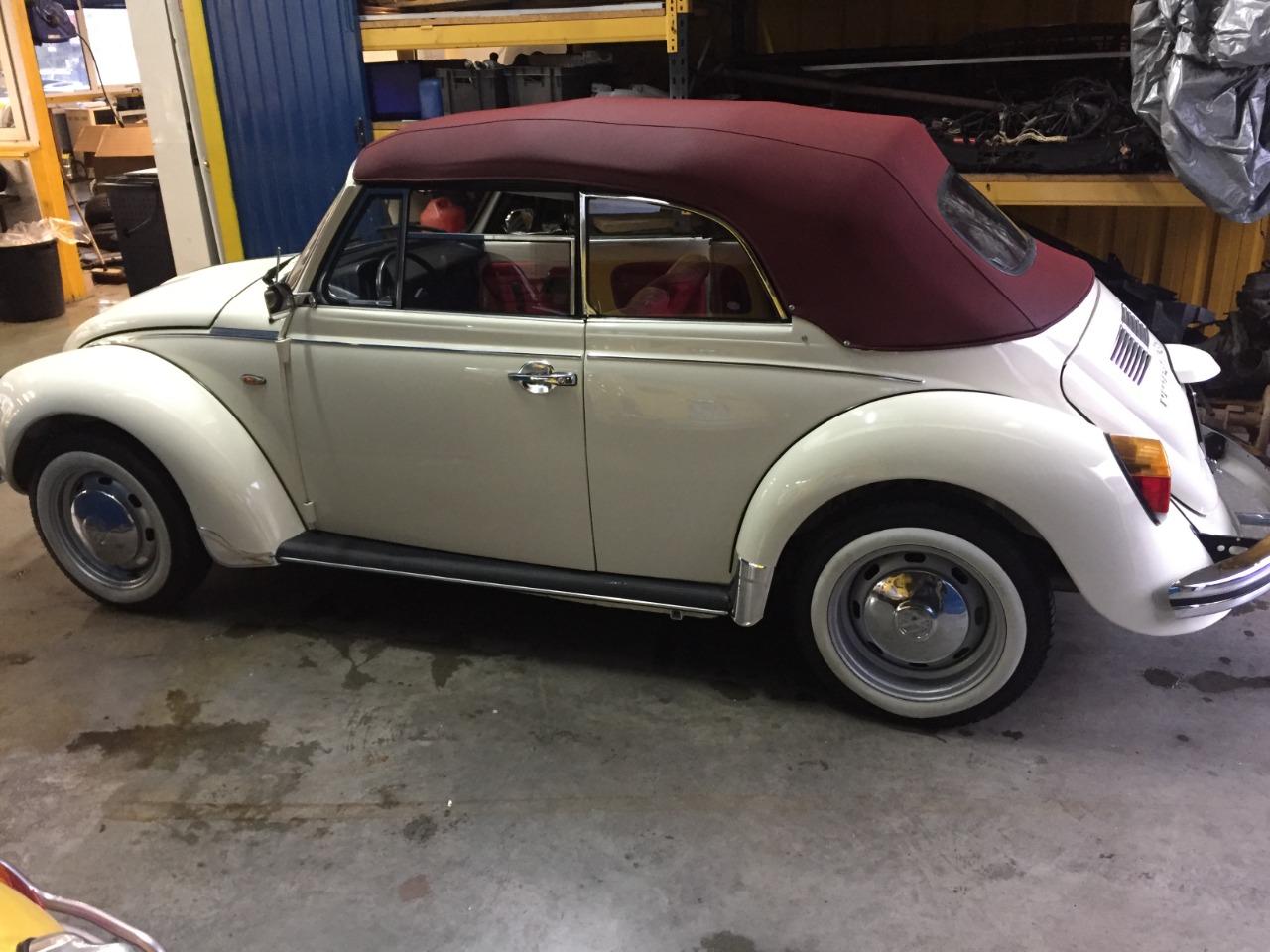VOLKSWAGEN Coccinelle cabriolet - 1972 LesAnciennes.com