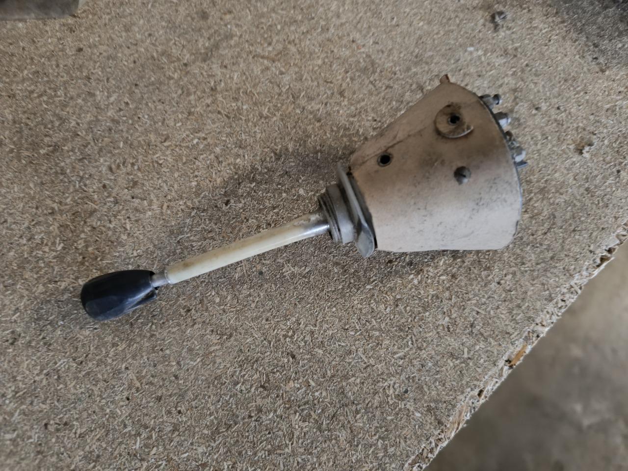 Commodo PANHARD PL 17 LesAnciennes.com