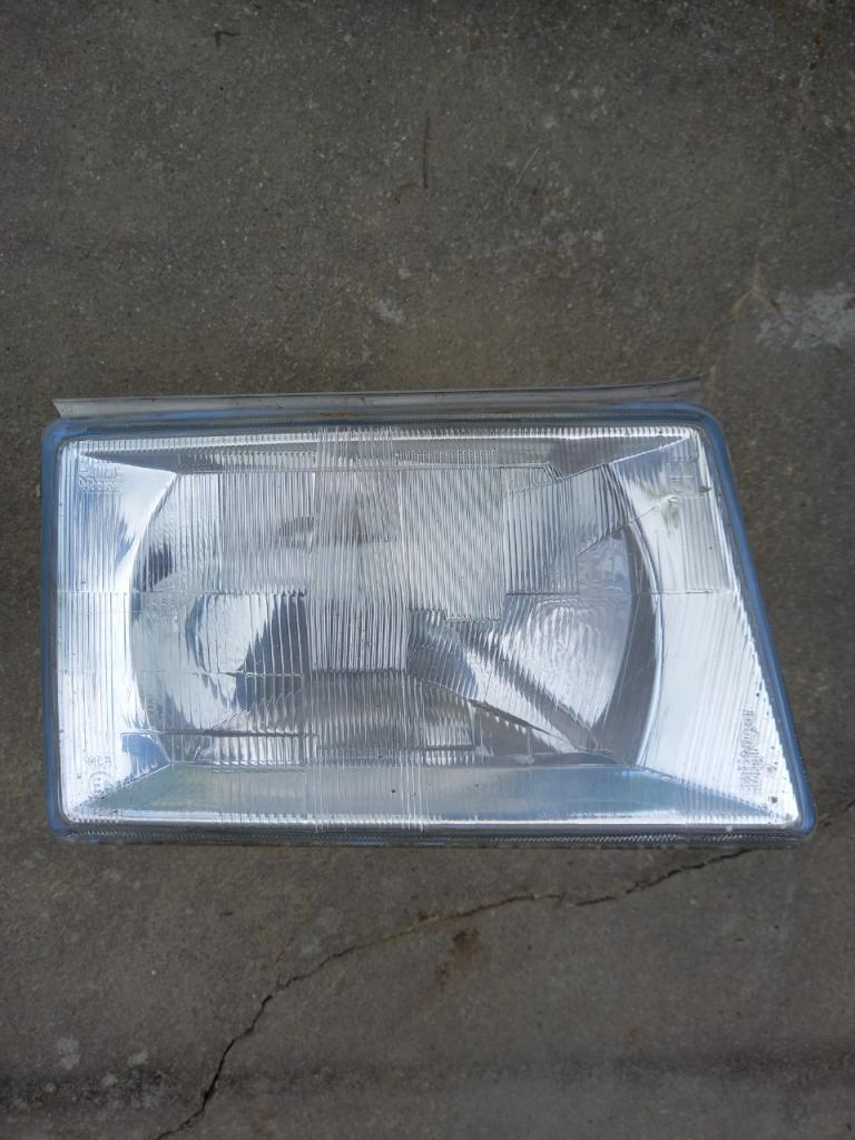 Phare Dr LANCIA Thema LesAnciennes.com