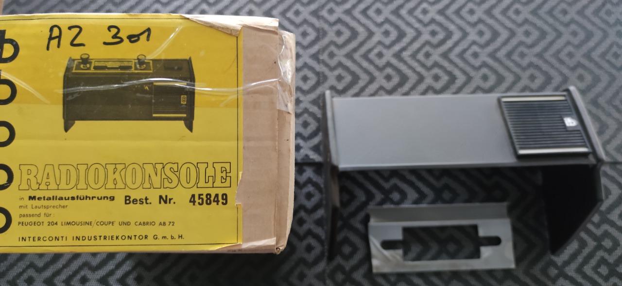 Console centrale PEUGEOT 204 LesAnciennes.com