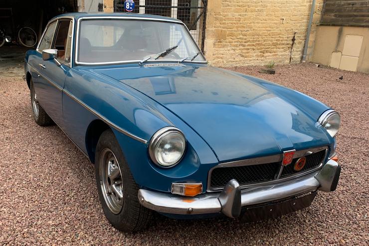 MG MGB GT - 1974 LesAnciennes.com