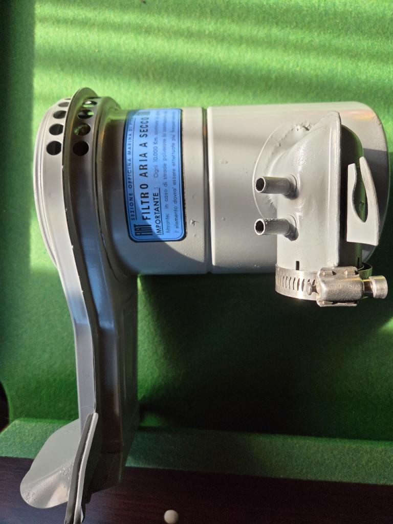 Pièces FIAT 600 boitier filtre à air ancien model LesAnciennes.com