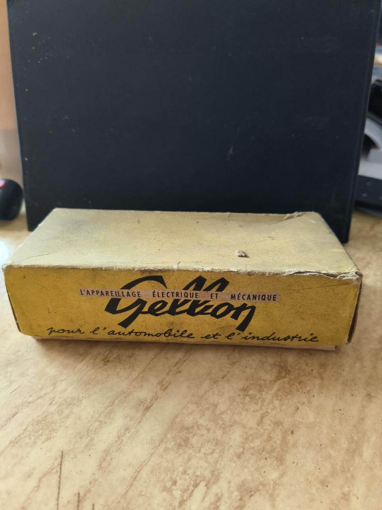 Commodo CITROEN 2CV 6 volt LesAnciennes.com