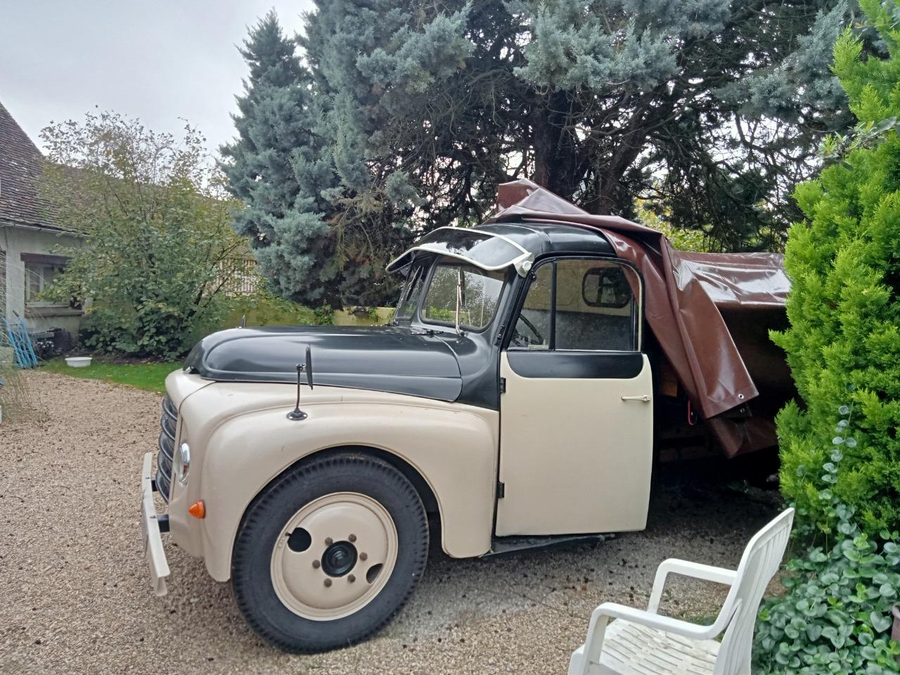 MINITRUCKS N°14 CITROËN U23/50 Cabine Avancée Plateau Charbonnier (manque Roue)