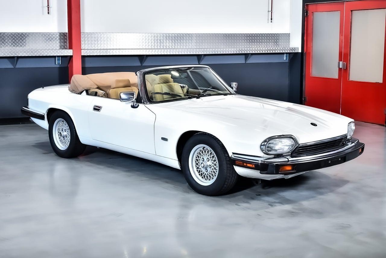 1993 Jaguar XJS Convertible 4,0L I6 LesAnciennes.com