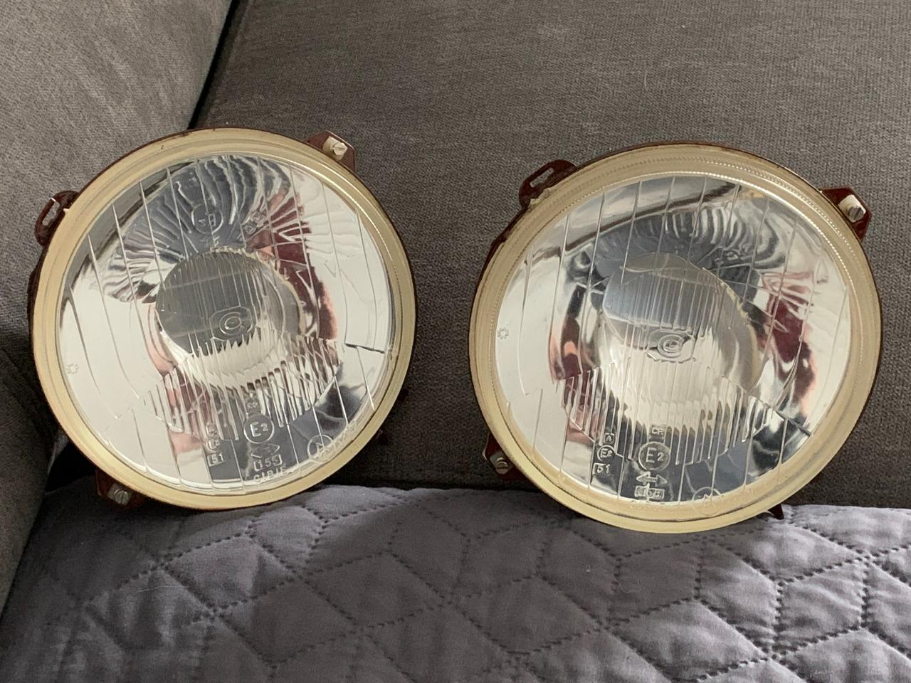 2 optiques de phares Cibié 155 R8, Dauphine, R4, LesAnciennes.com