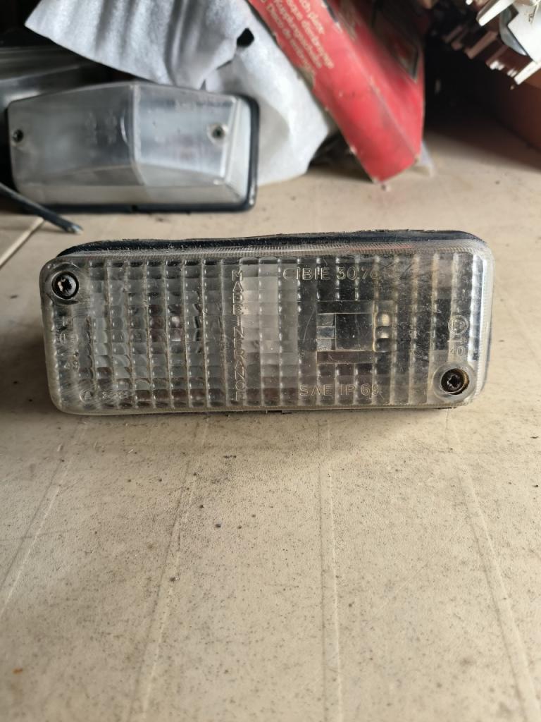 Clignotant RENAULT 12 (R12) Gordini LesAnciennes.com