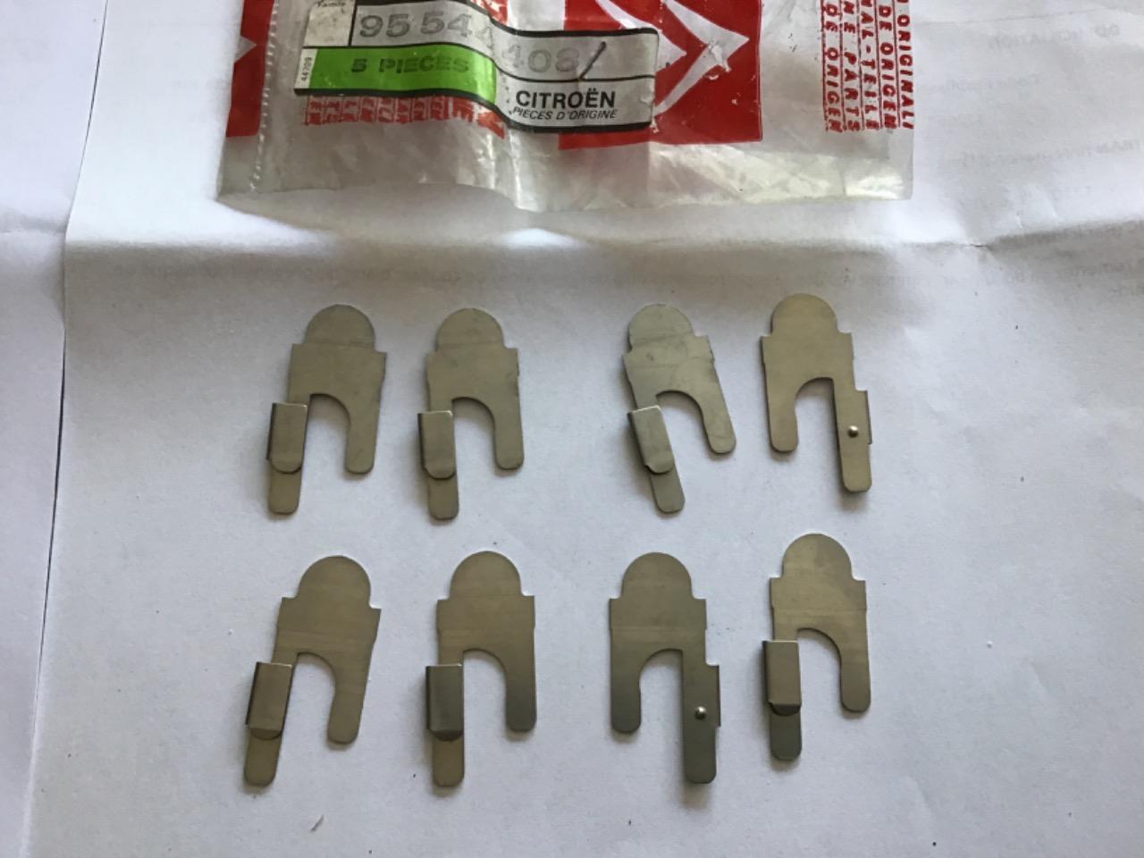 AGRAFES CLIPS PHARES CITROEN C15. ZX LesAnciennes.com
