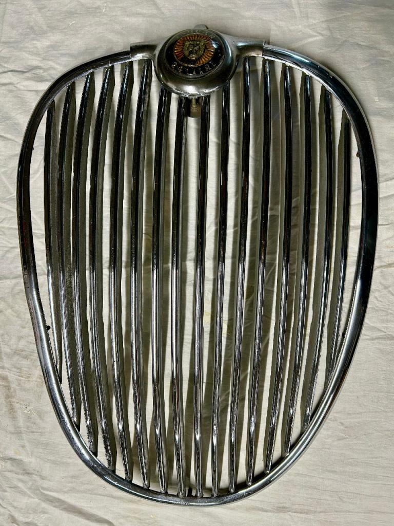 Calandre JAGUAR MK2 LesAnciennes.com