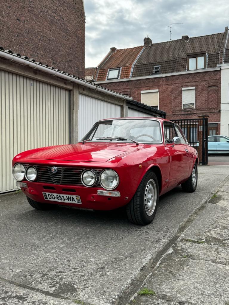 ALFA ROMEO 2000 - 1971 LesAnciennes.com