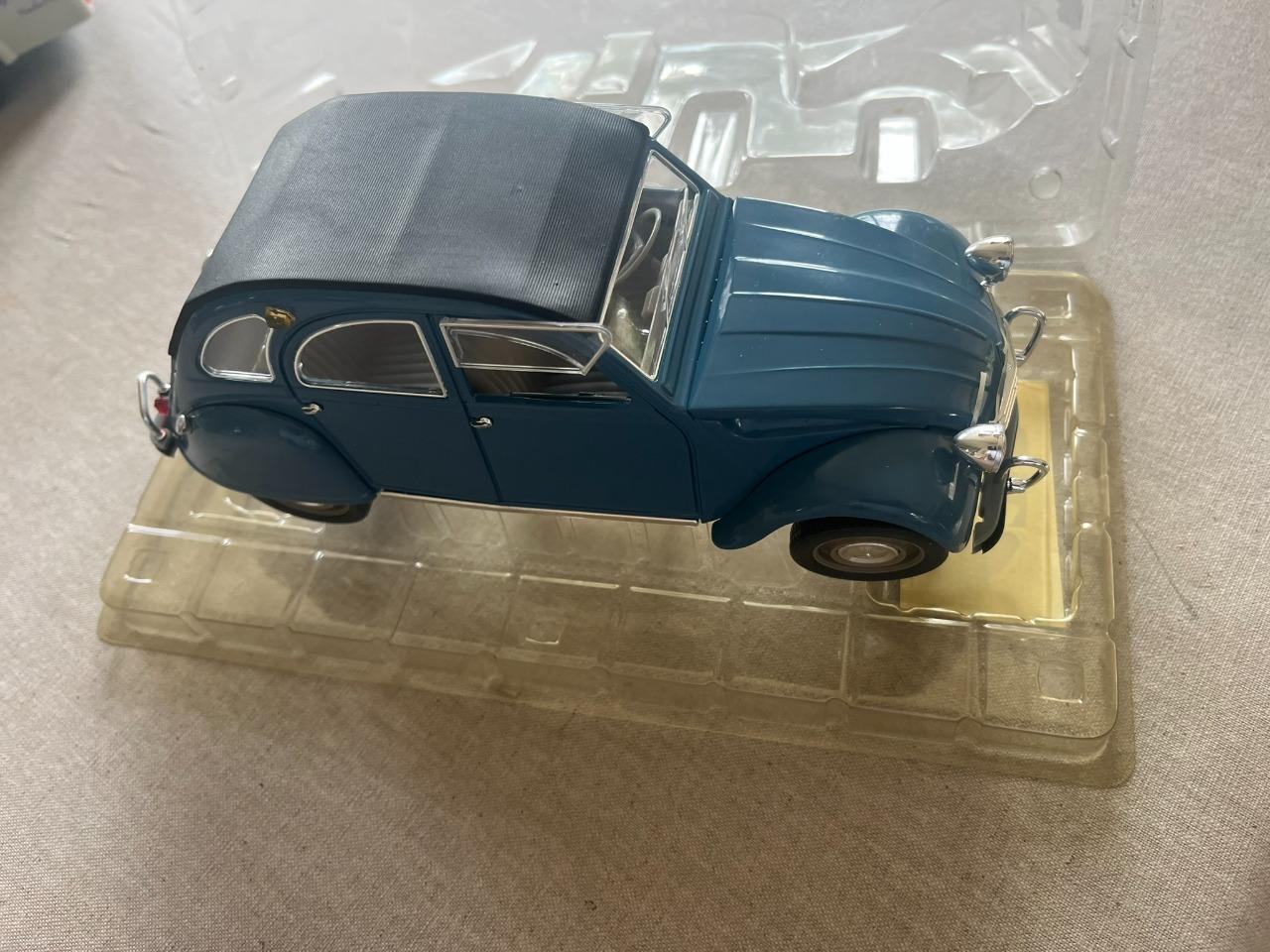 2 CV Citroën Solido 1/18° LesAnciennes.com