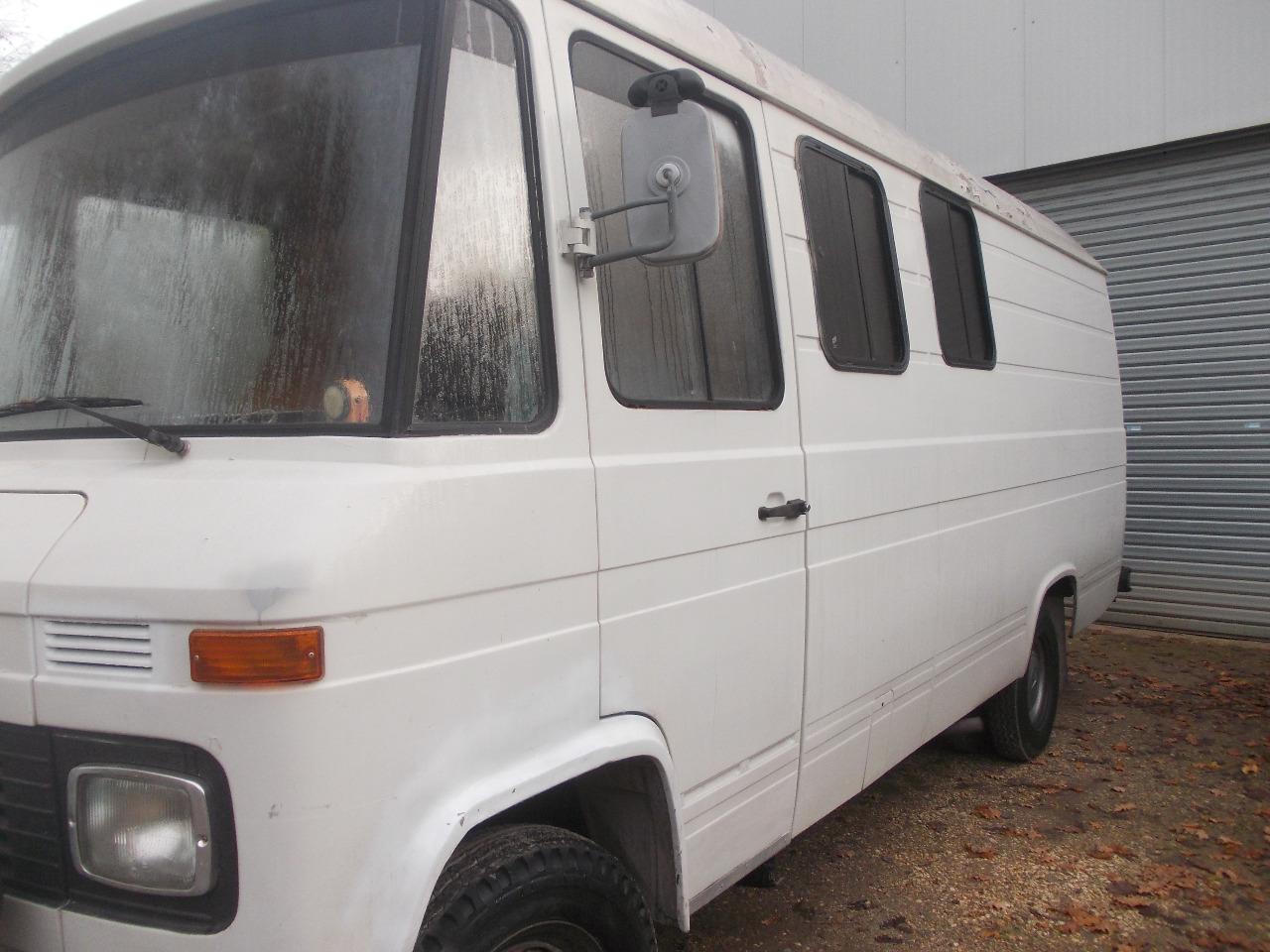 MERCEDES 407 D - 1977 LesAnciennes.com