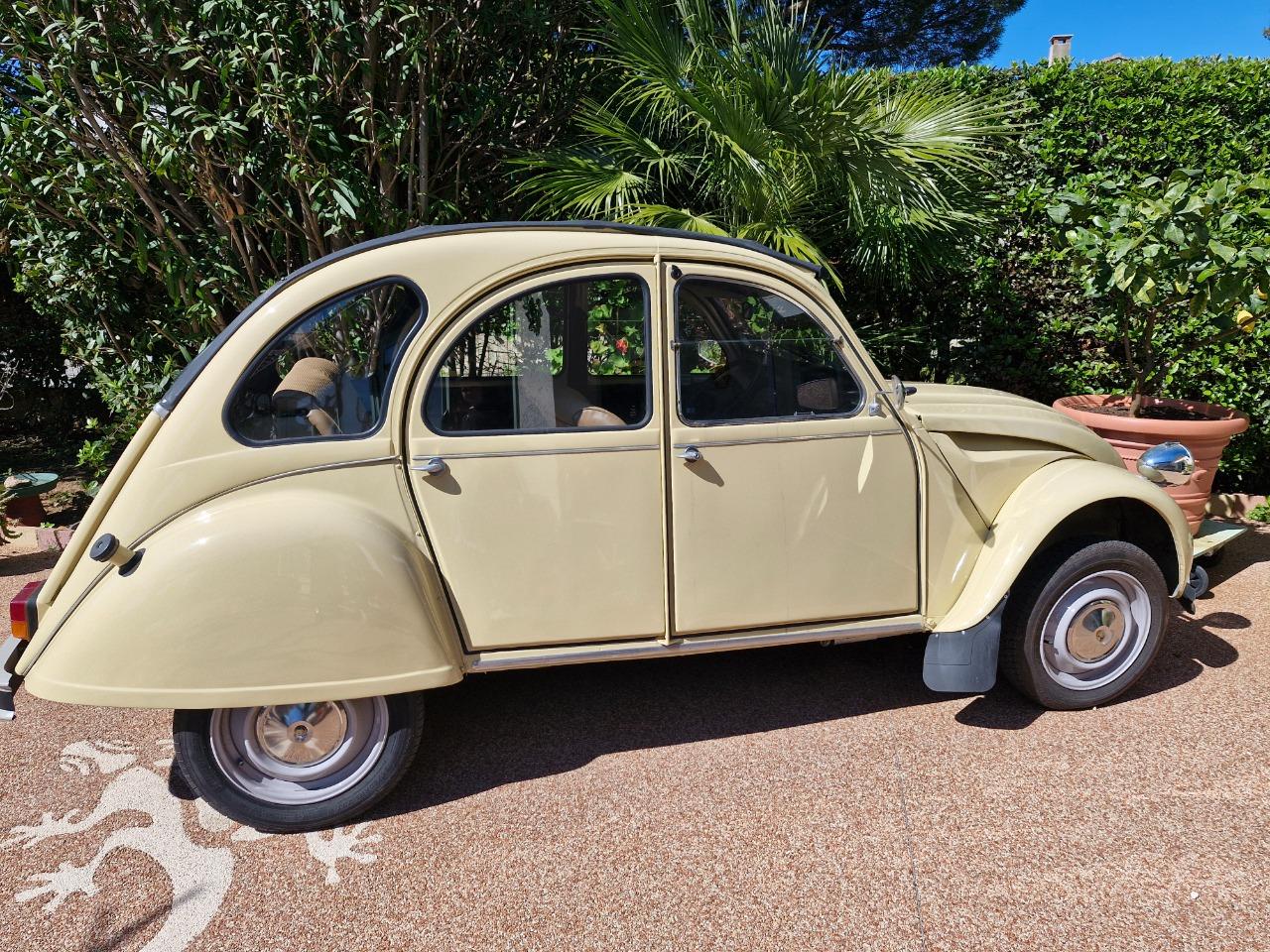 CITROEN 2CV - 1977 LesAnciennes.com