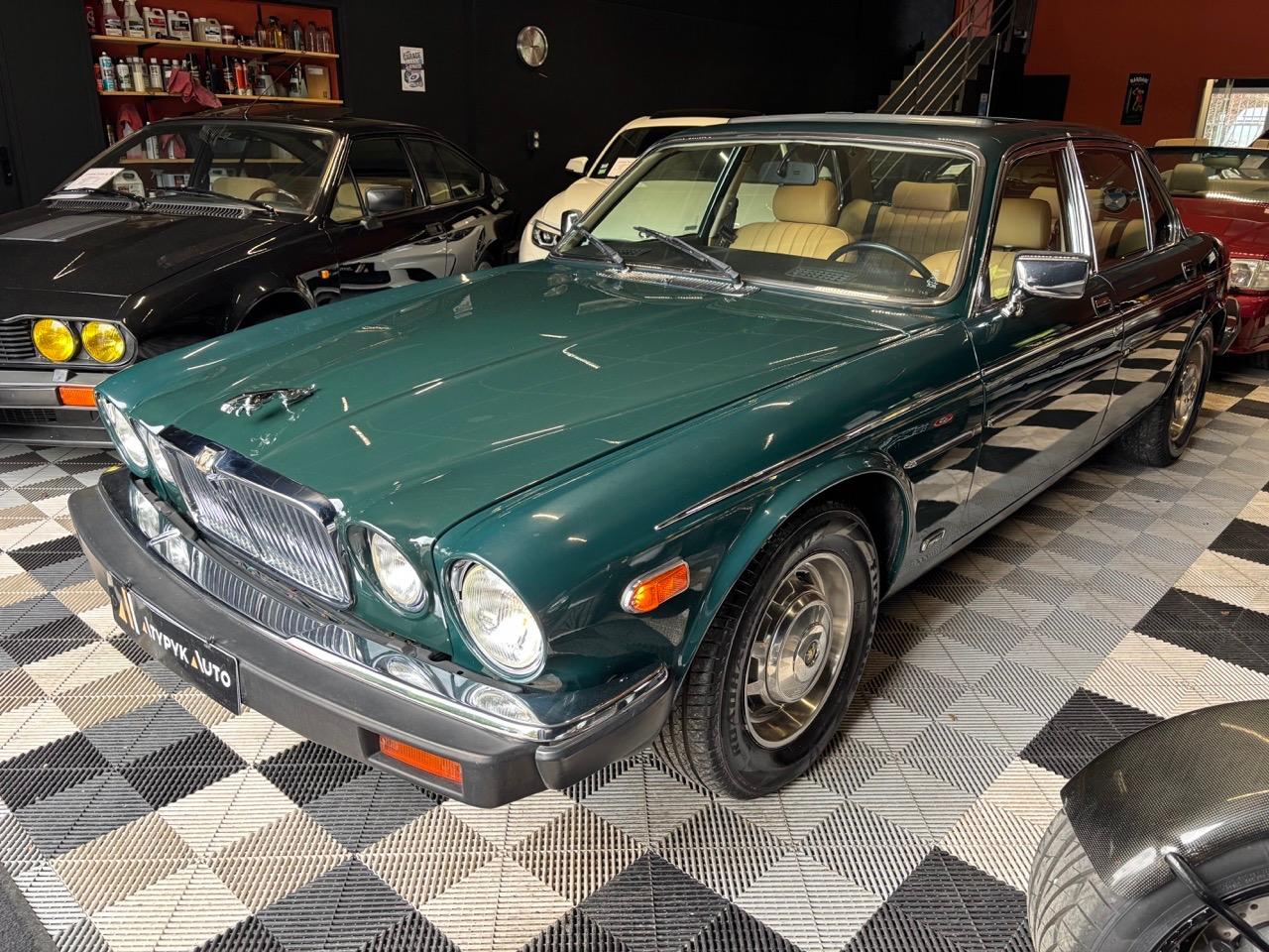 JAGUAR XJ6 Serie III Sovereign - 1987 LesAnciennes.com