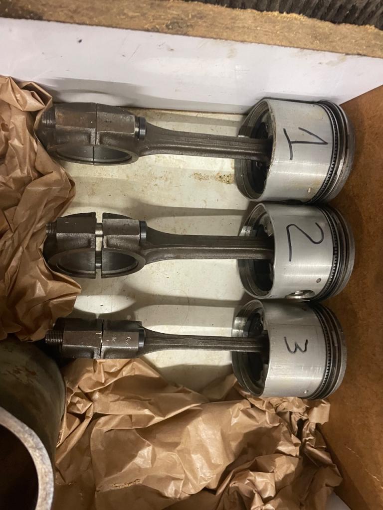 Pistons ALFA ROMEO 1750 LesAnciennes.com